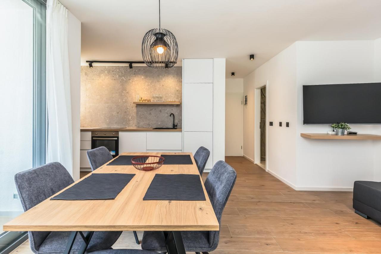 Vogue Apartments Omiš Eksteriør bilde